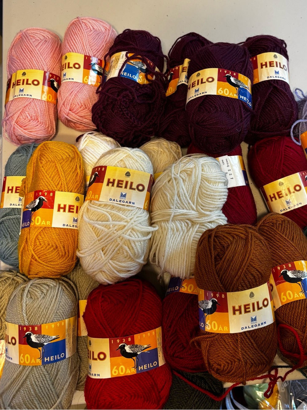 Heilo Dale of Norway Multicolor Wool Yarn Pack - 25 Assorted Colors
